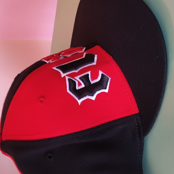 Baseball cap - Picture 2 of 3